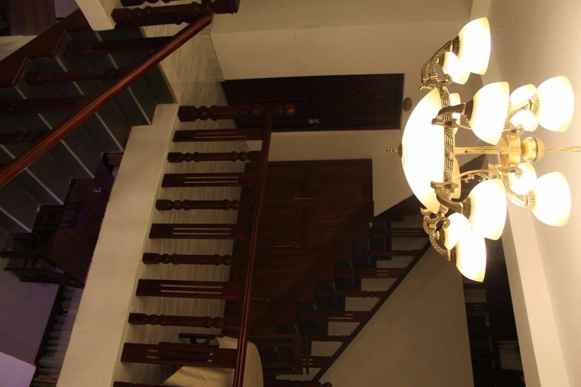 Oak Wood Inn Kandy Bagian luar foto