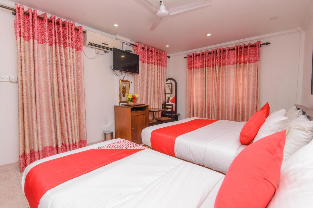 Oak Wood Inn Kandy Bagian luar foto