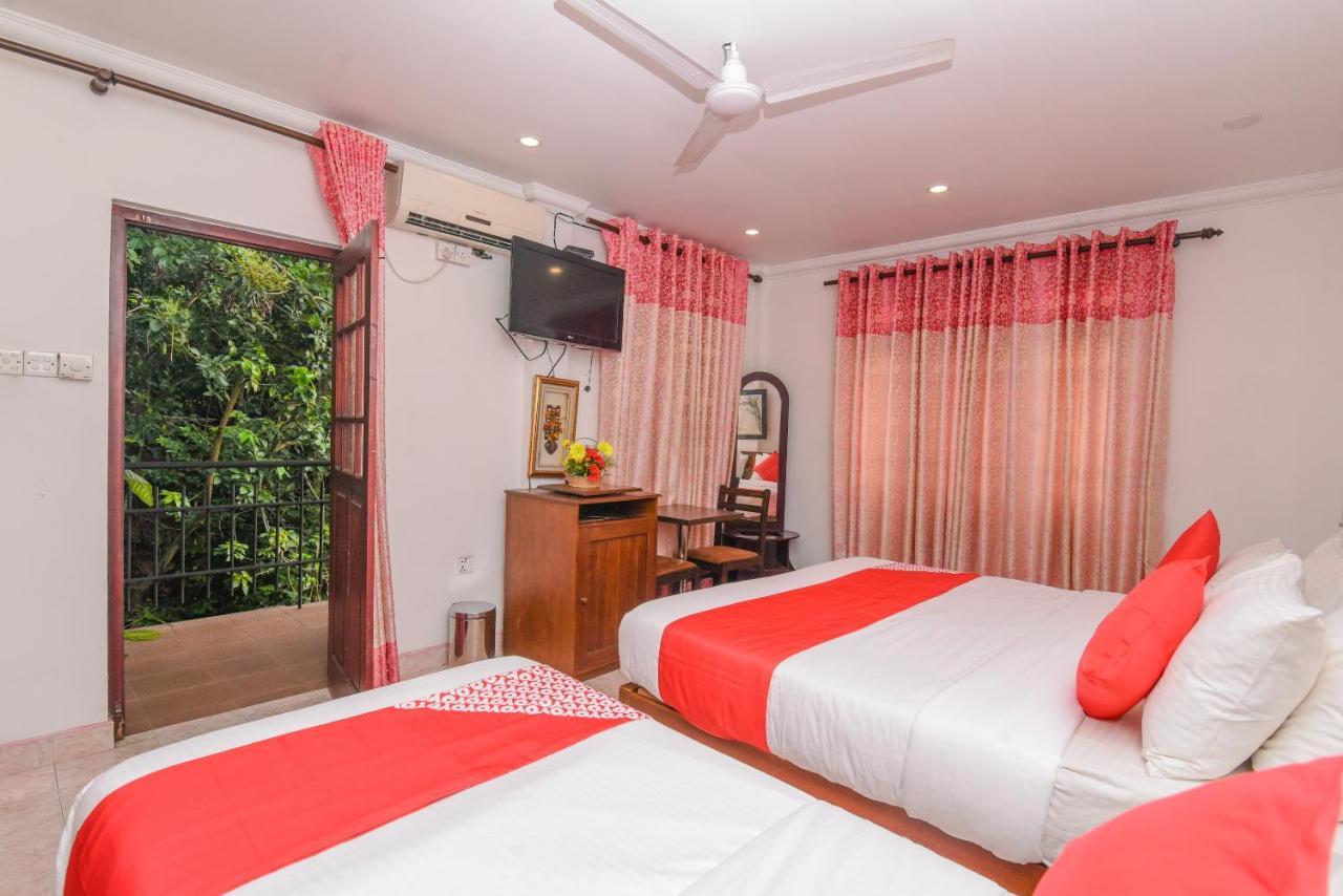 Oak Wood Inn Kandy Bagian luar foto
