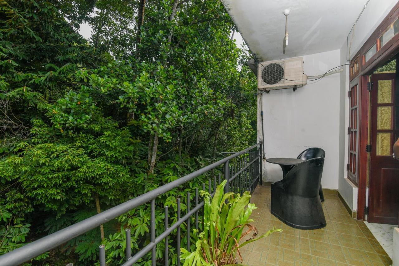 Oak Wood Inn Kandy Bagian luar foto