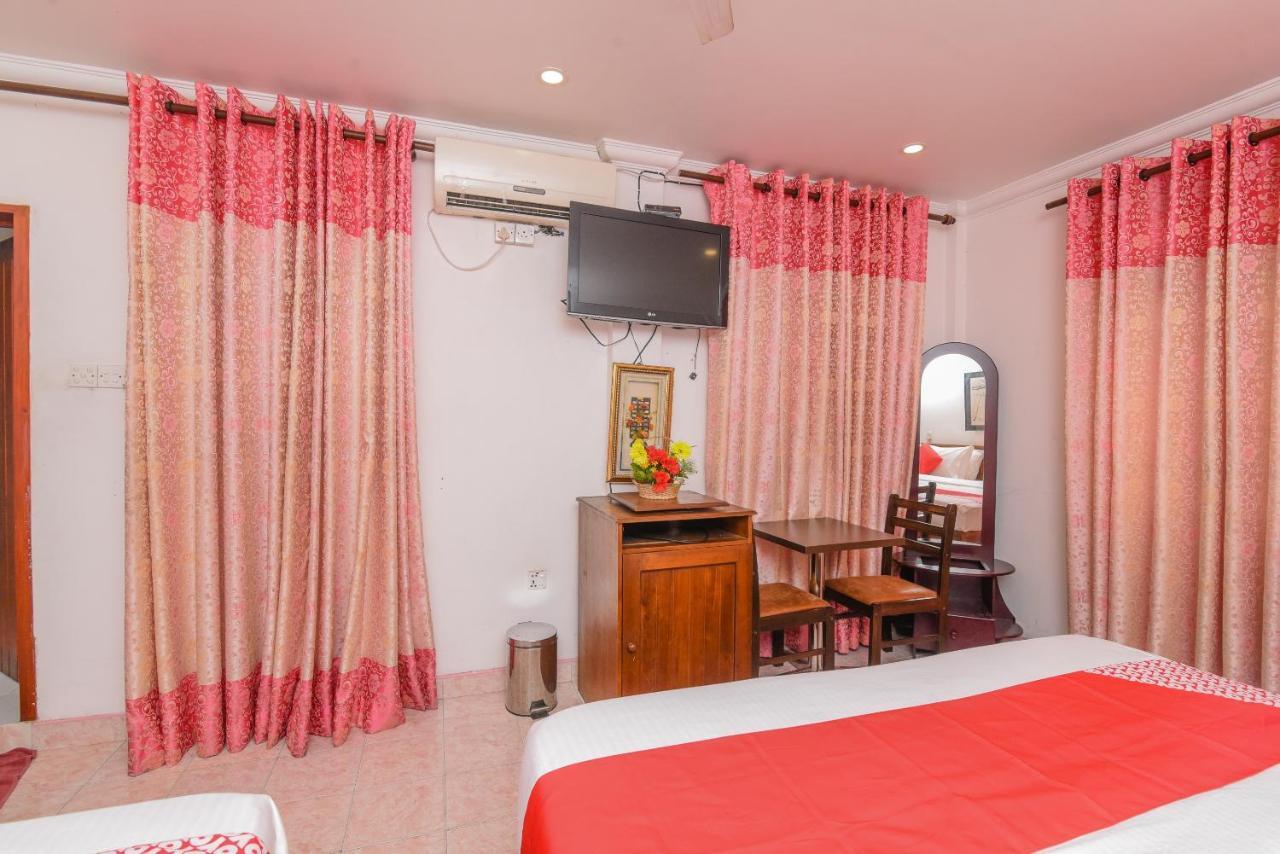 Oak Wood Inn Kandy Bagian luar foto