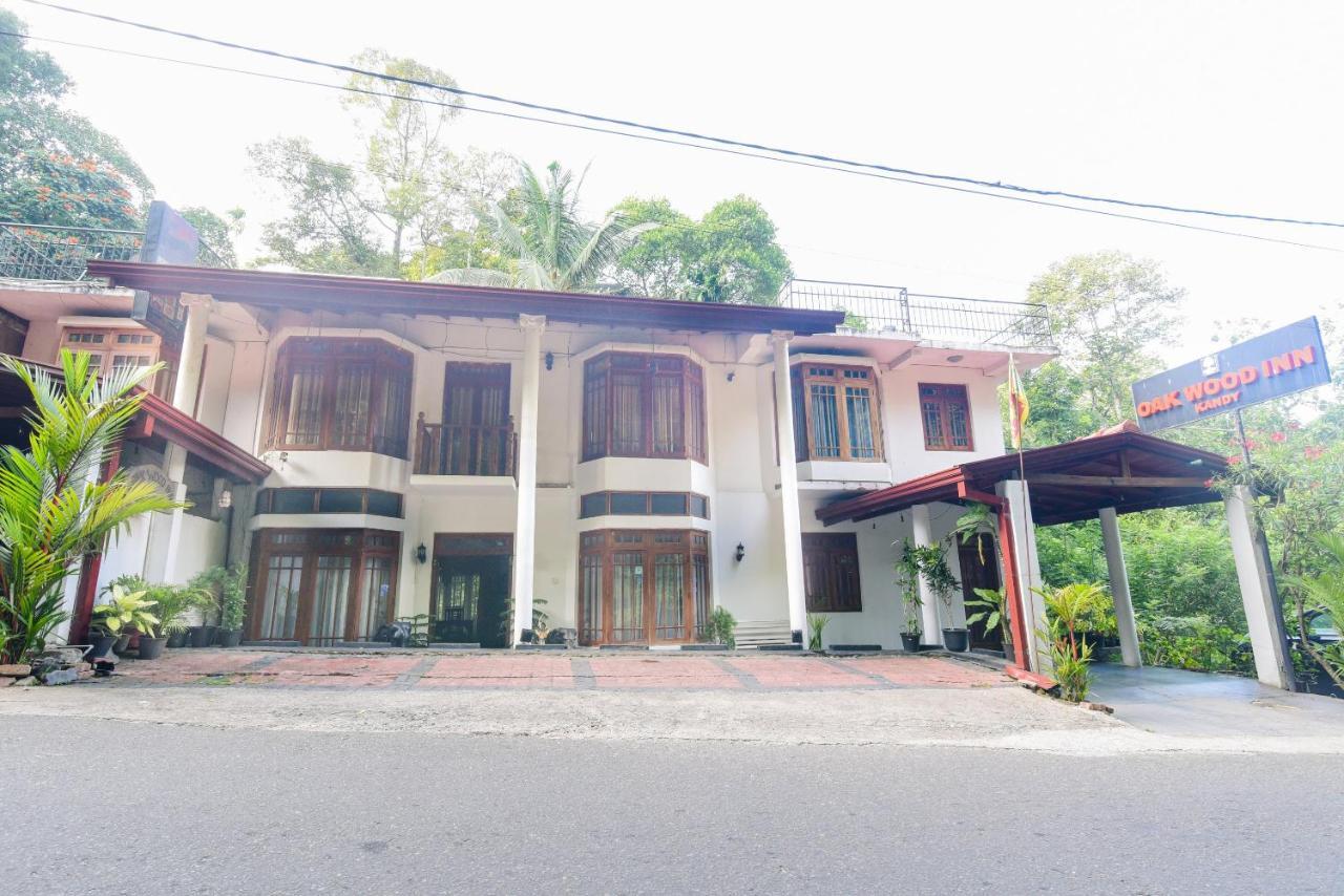 Oak Wood Inn Kandy Bagian luar foto