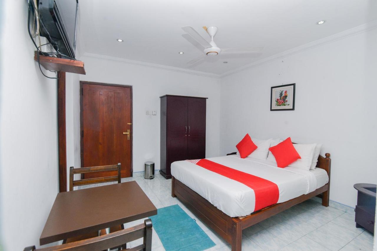 Oak Wood Inn Kandy Bagian luar foto