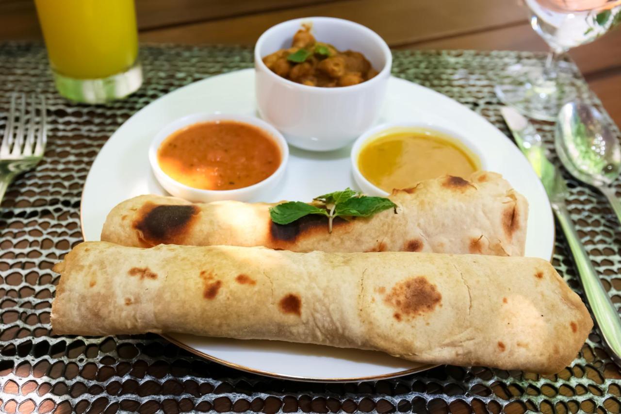 Oak Wood Inn Kandy Bagian luar foto